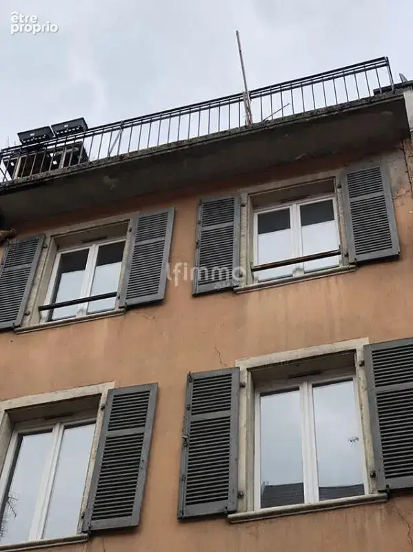 Immeuble vide 3 appartements et 1 commerce - photo 7