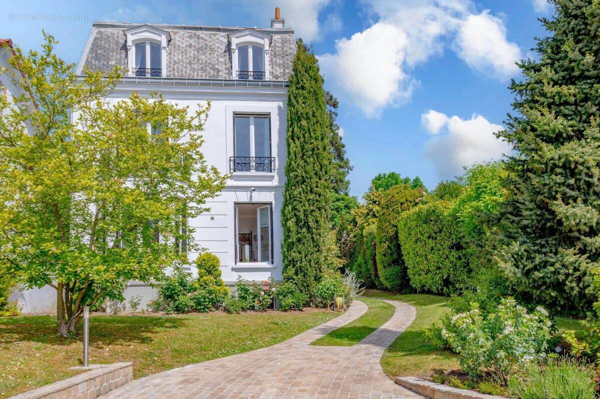 Maison à SAINT-CLOUD