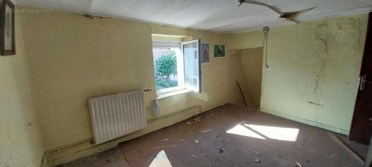 Maison à LA CHAPELLE-LES-LUXEUIL