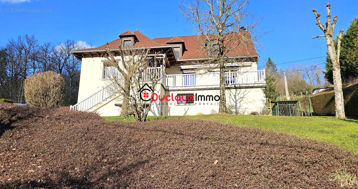 Maison à SANSAC-DE-MARMIESSE