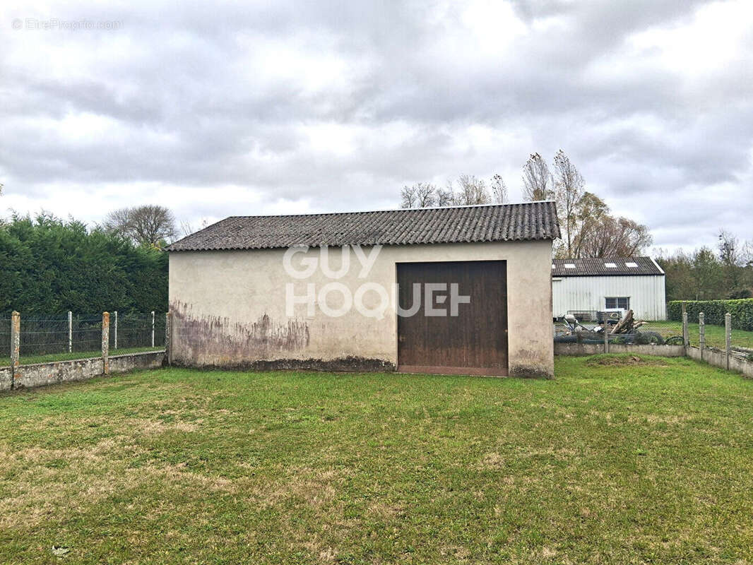 Terrain à CONTINVOIR