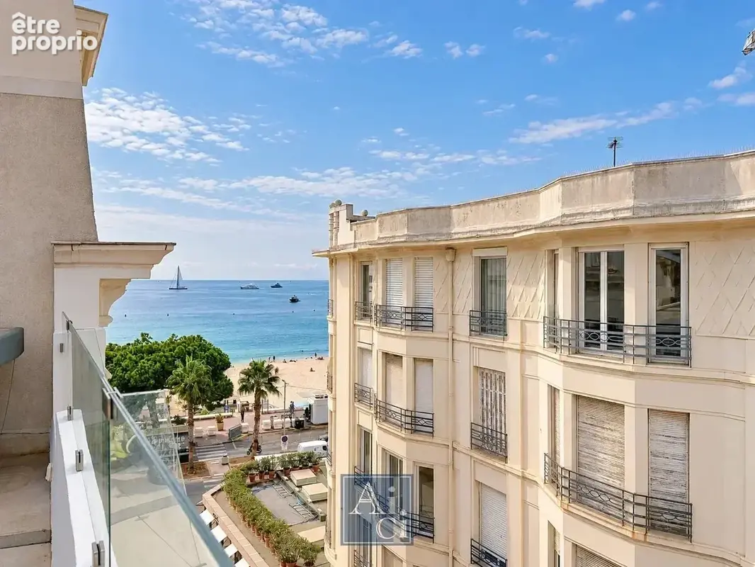 Cannes banane – carré d’or  villa sur le toit - photo 2