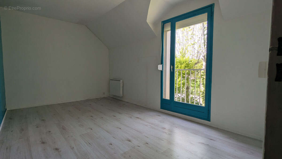 Maison à VAL-DE-REUIL