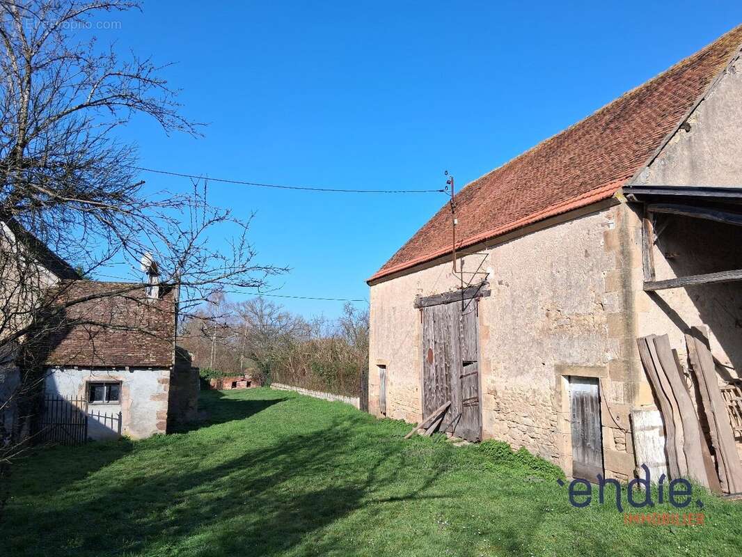Maison à COUST