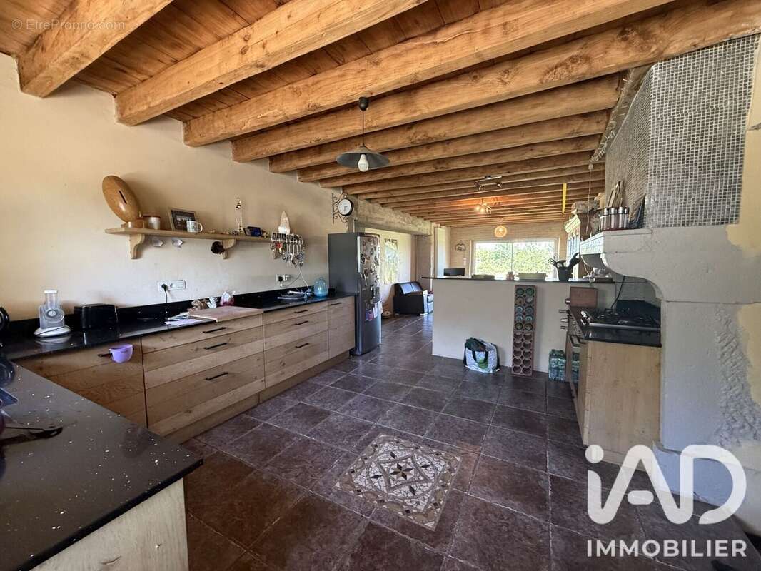Photo 6 - Maison à SAINT-REMY-EN-ROLLAT