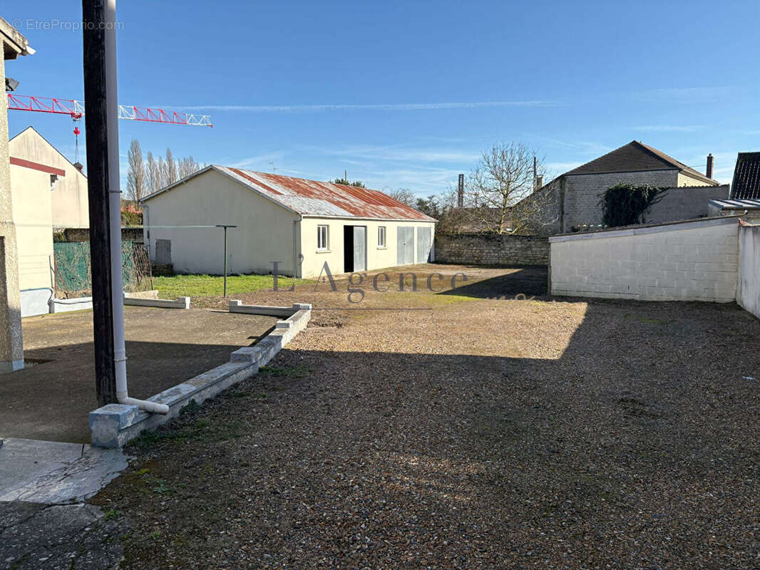 Maison à SAINT-LEU-D'ESSERENT