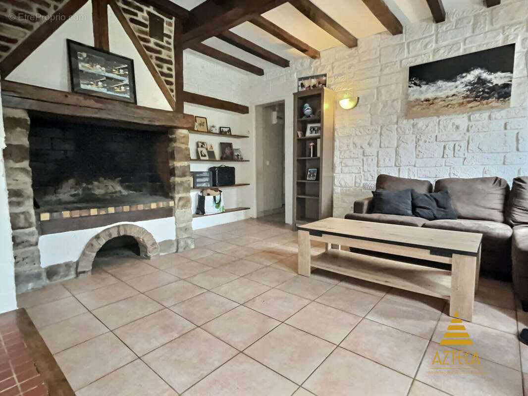 Maison à LA CAPELLE