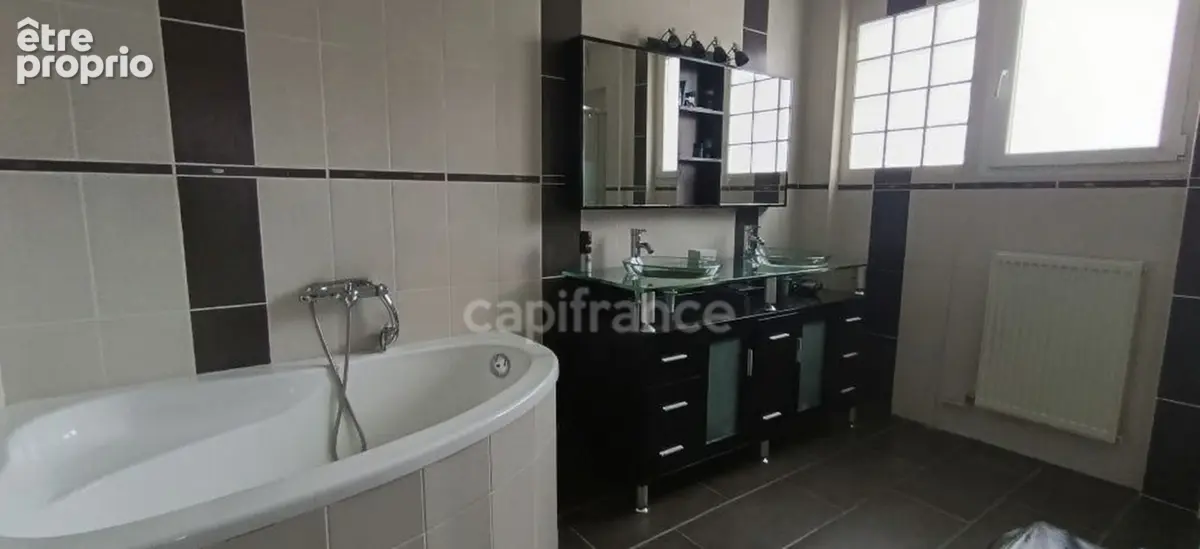 Virginie MASSON Capifrance vous propose Maison familiale 6 chambres avec sous-sol complet et terrain de 4 532 m² - photo 23