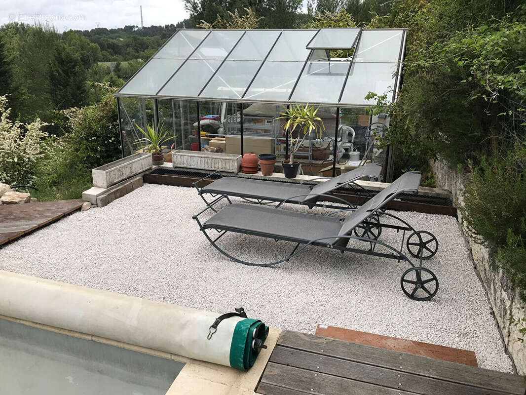 Maison à CHATEAUNEUF-LE-ROUGE
