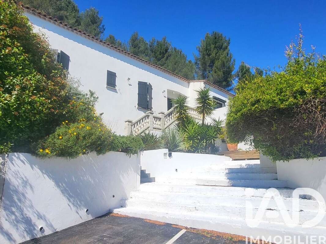 Photo 9 - Maison à CUERS