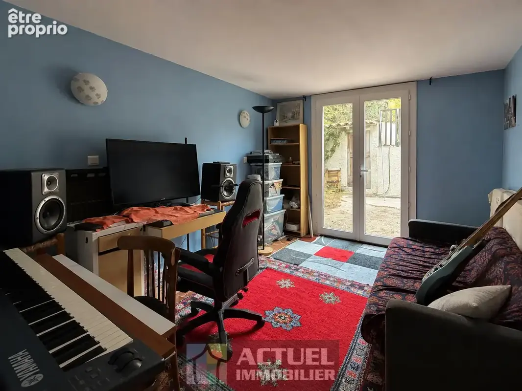 Maison à vendre avec piscine et terrain arboré   Saint-Clément-de-Rivière - photo 8