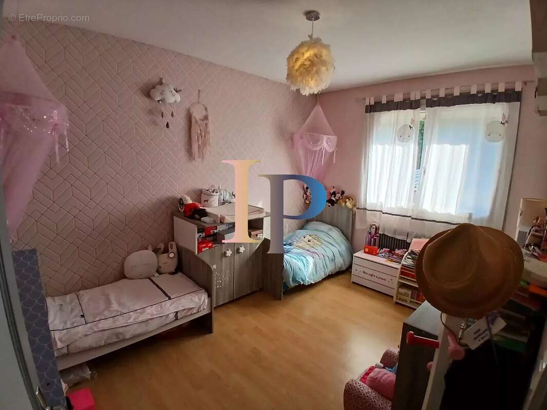 Maison 81 m² à Briennon  - photo 11
