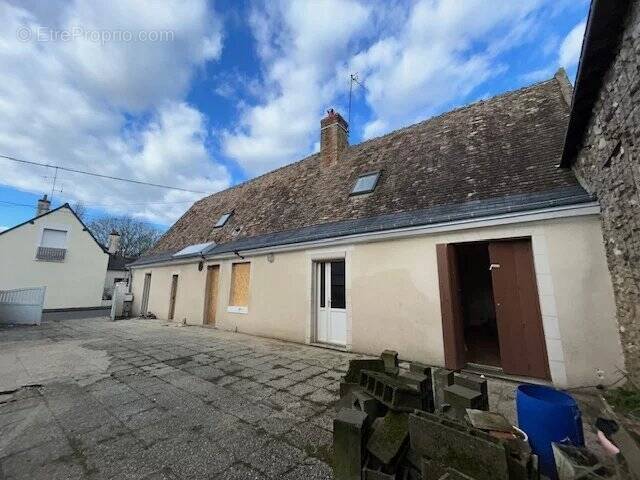 Maison à SAVIGNE-SUR-LATHAN