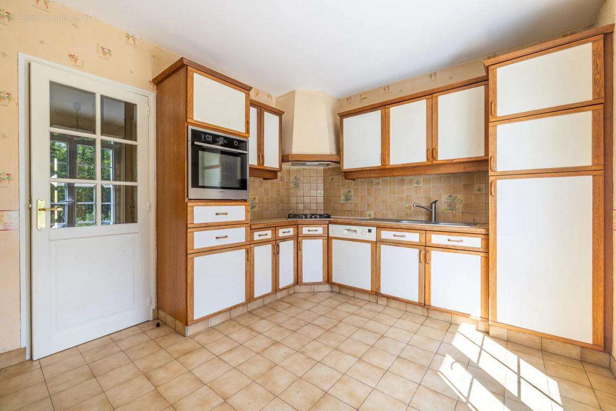 Appartement à COMBS-LA-VILLE