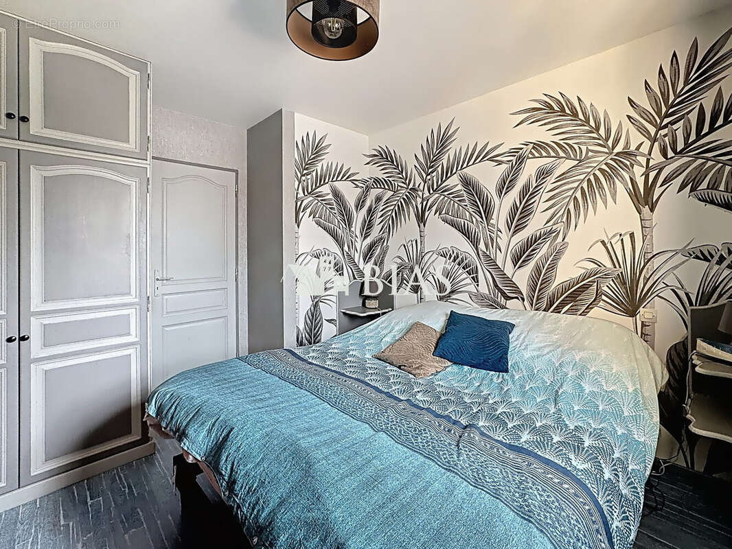 Maison à SAINT-OUEN-DE-THOUBERVILLE