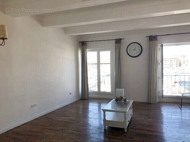 Appartement à MARSEILLE-7E