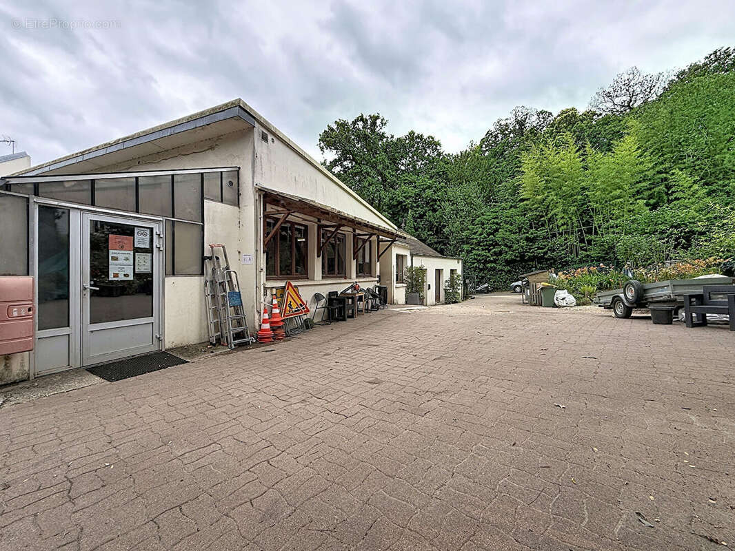 Commerce à CHATENAY-MALABRY