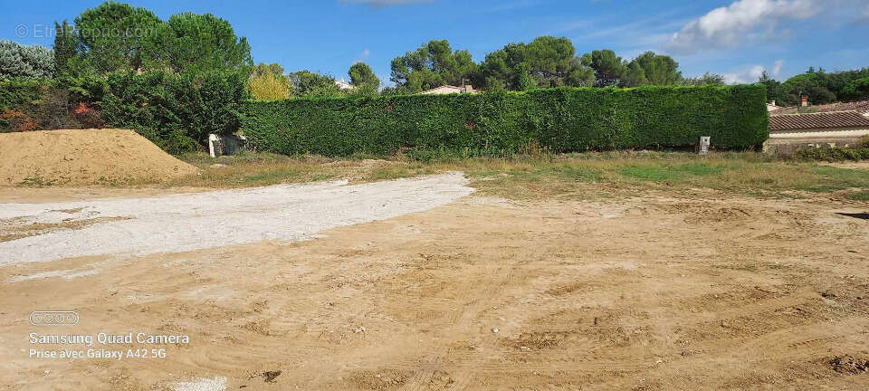 Terrain à AUBIGNAN