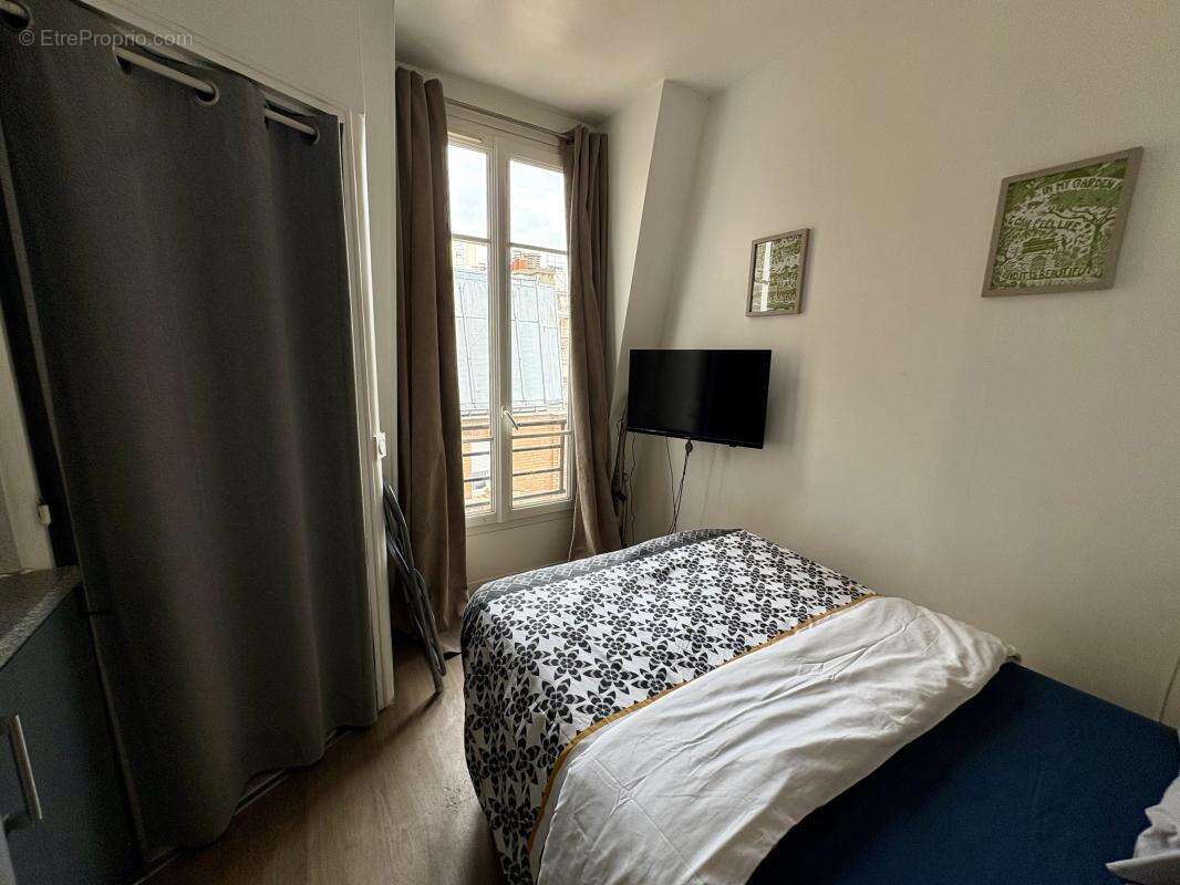 Appartement à PARIS-7E