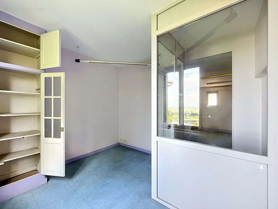 Vente Bureau-local Laon(02000) 186 000ï¿œ - photo 5