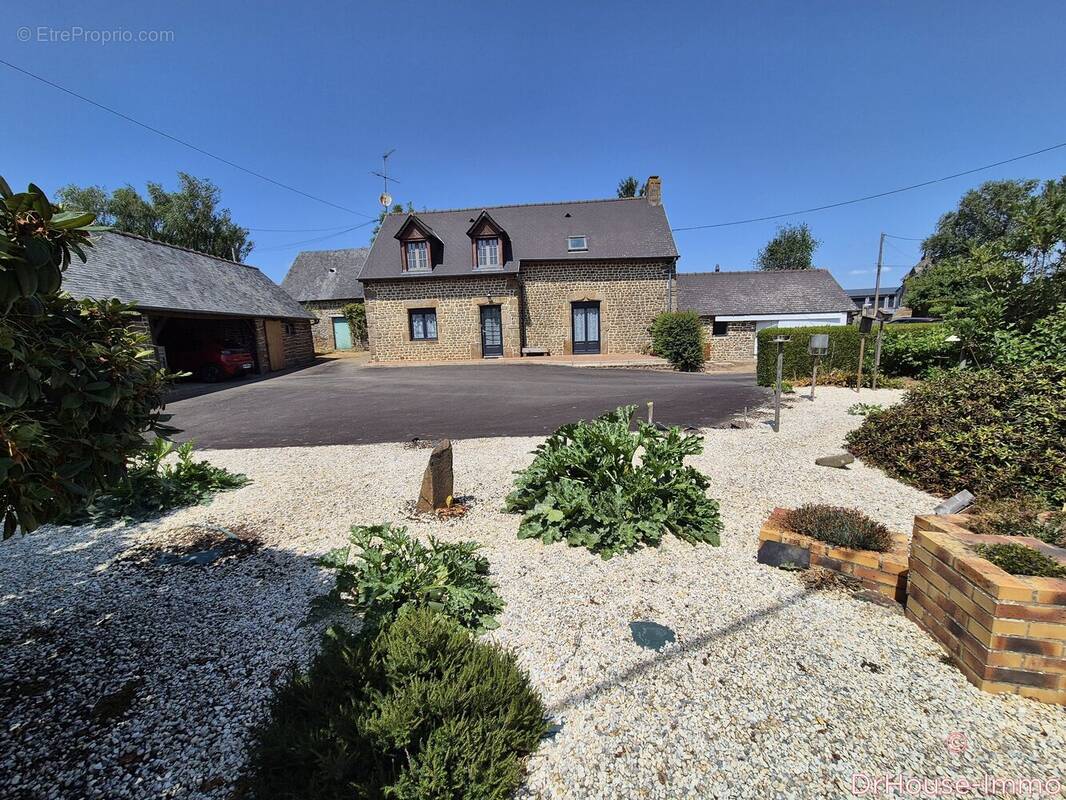Maison 103 m² à Gorron  - photo 1