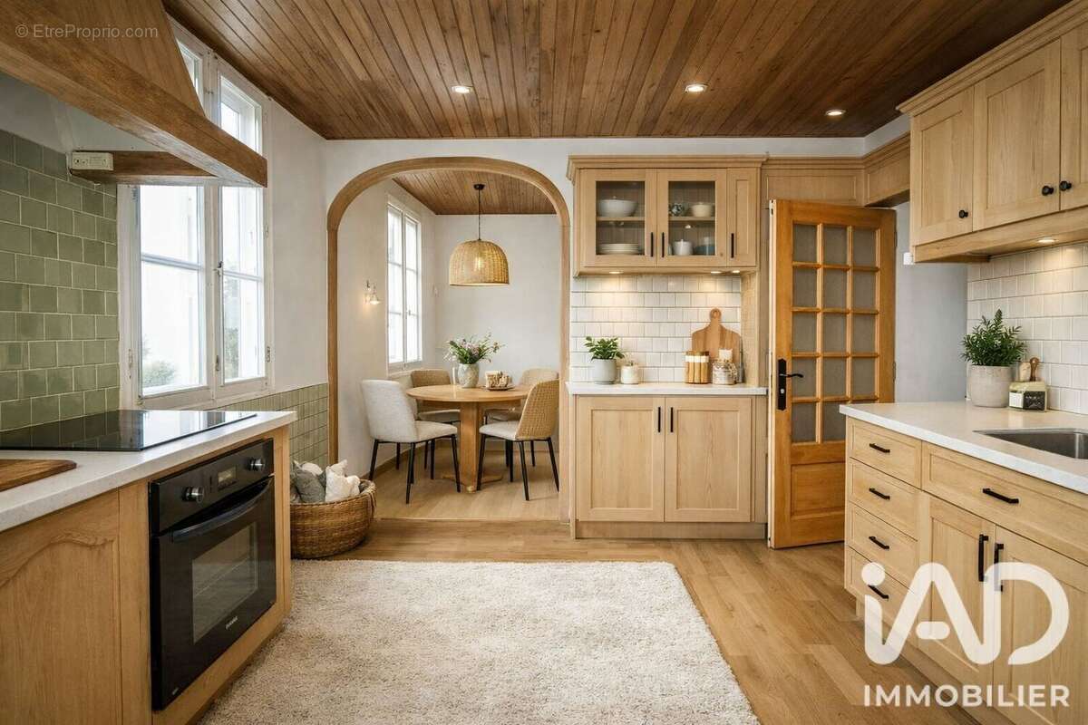 Maison 122 m² à Saint-Antoine-Du-Rocher  - photo 3