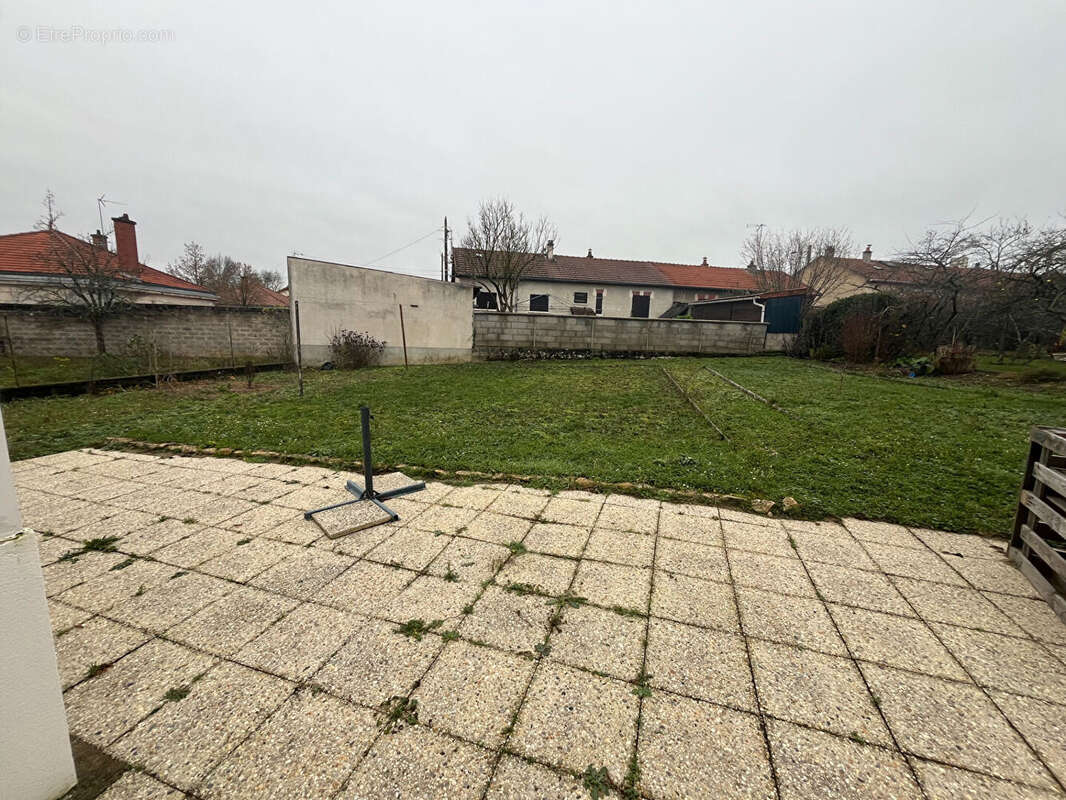 Maison à VARENNES-VAUZELLES