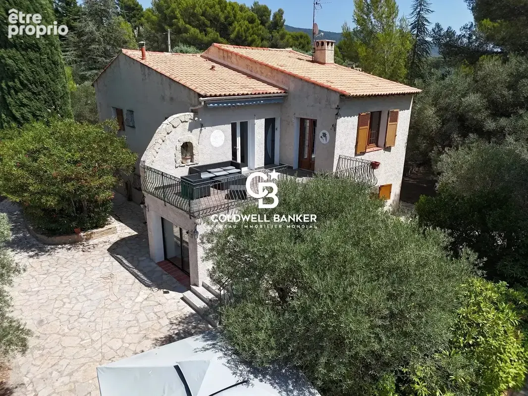 Le Beausset - Maison sur Terrain de 5000m2 - photo 2
