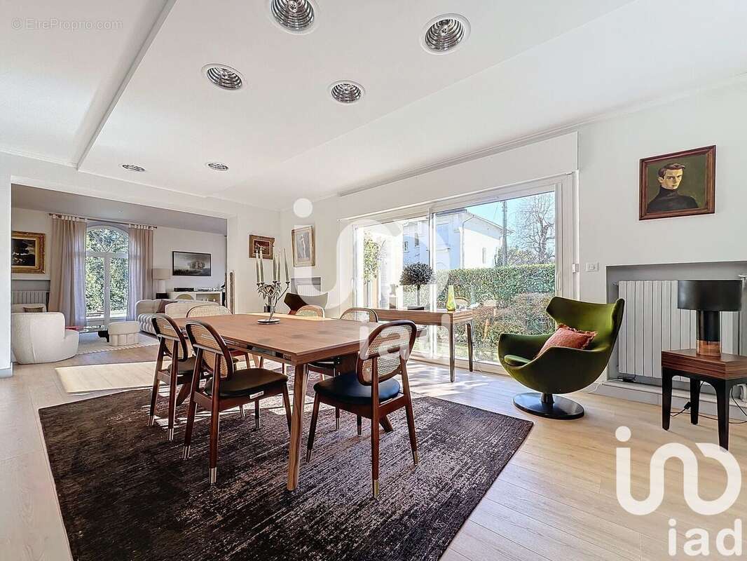 Maison 250 m² à Tarbes  - photo 7