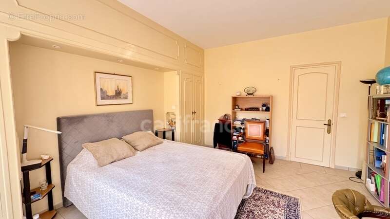 Maison à LA CELLE-SAINT-CLOUD