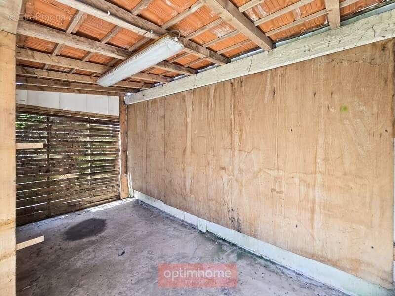 Maison 98 m² 3 chambres veranda cave complete grand garage - photo 27