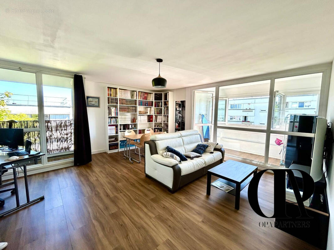 Appartement à LES ULIS