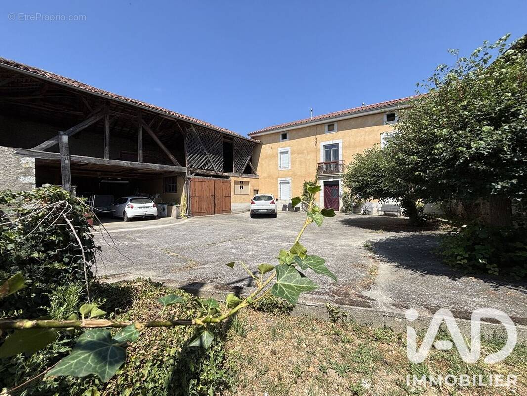 Photo 1 - Maison à MARTRES-DE-RIVIERE