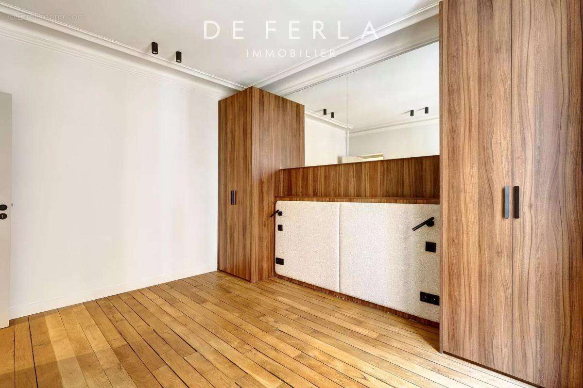 Appartement à PARIS-7E