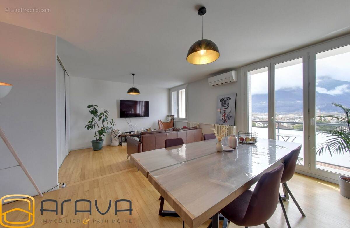 Appartement à SAINT-EGREVE