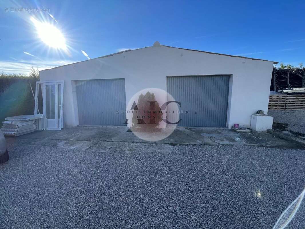 Maison à TOURRETTES