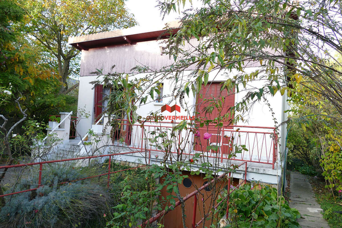 Buzenval village - photo 4