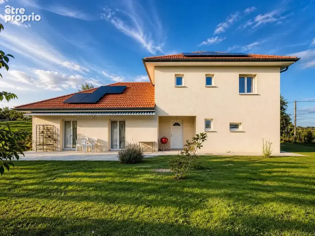 Belle maison familiale avec 4 chambres, grand garage et jardin arboré - photo 1
