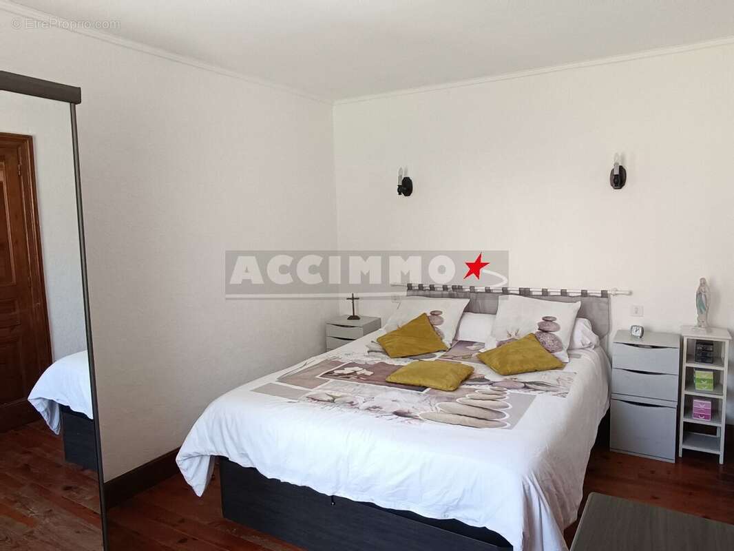 Maison à LABRUGUIERE