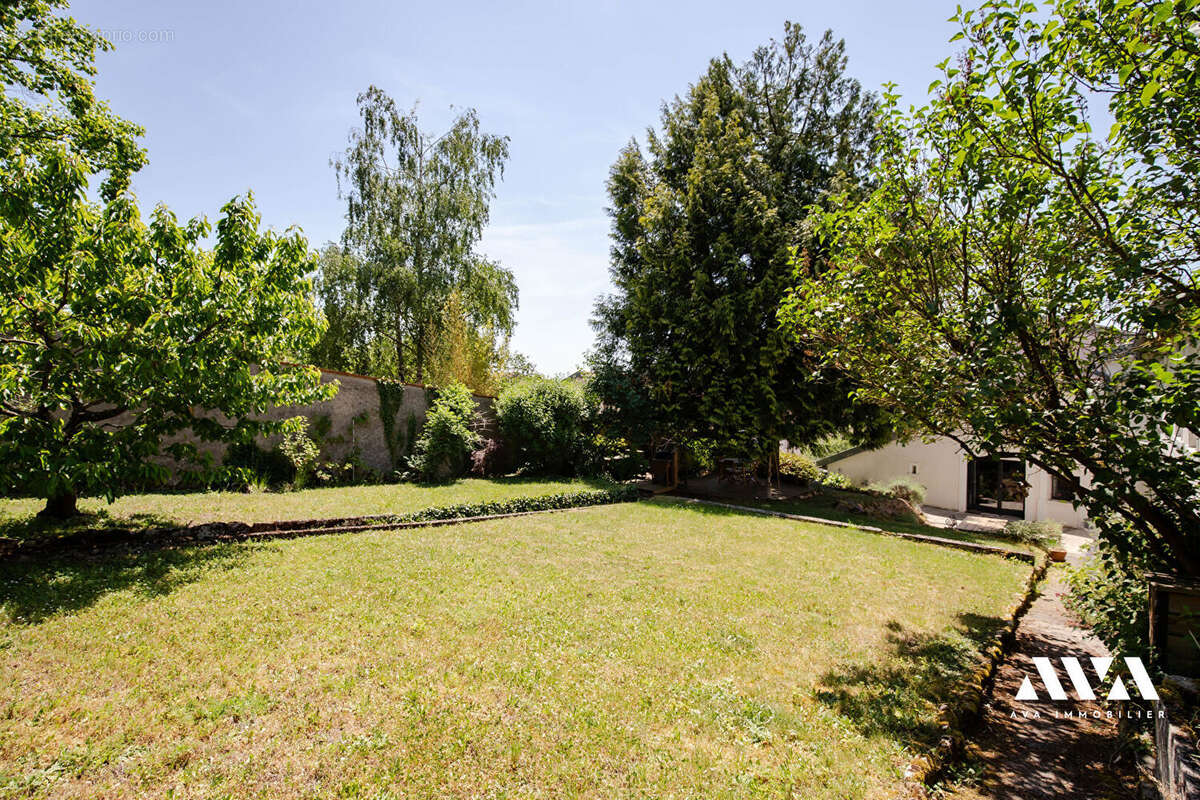 Maison - 260 m2 - photo 17