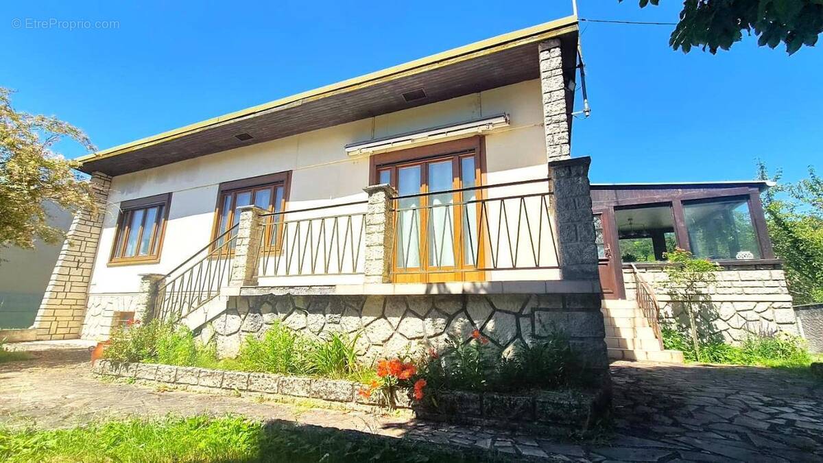 Maison à ORMOY-LA-RIVIERE