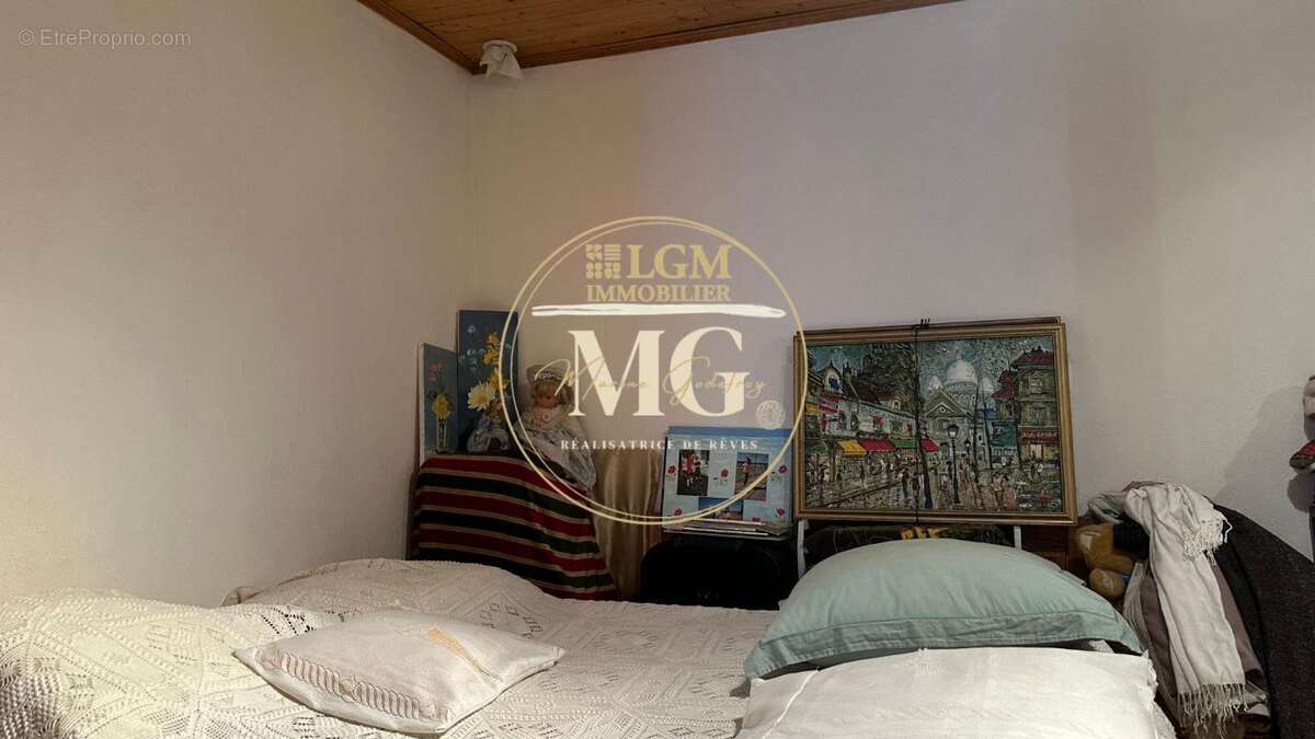 Appartement à MAUGUIO