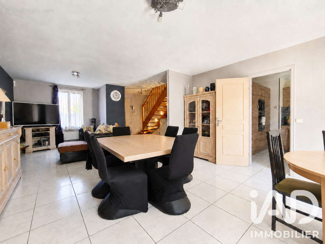 Photo 4 - Maison à SAINT-OUEN-L'AUMONE