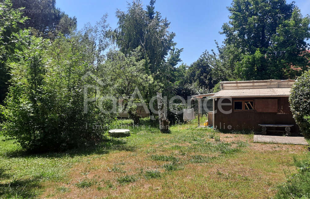 Terrain à VAUX-SUR-MER