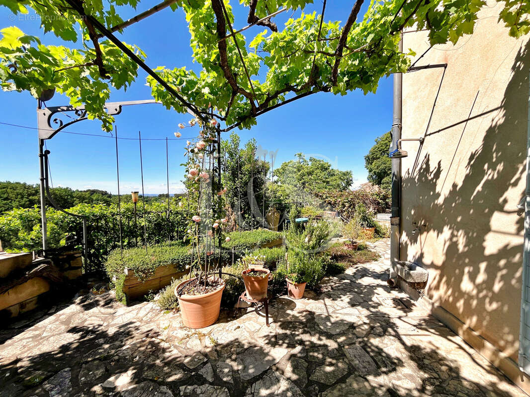 Maison à VAISON-LA-ROMAINE