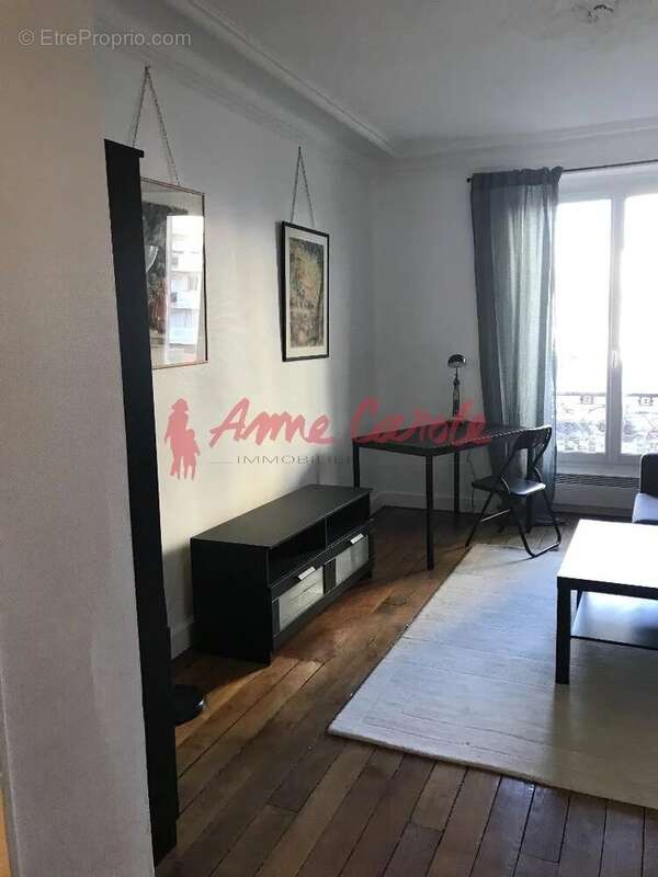 Appartement à PARIS-14E