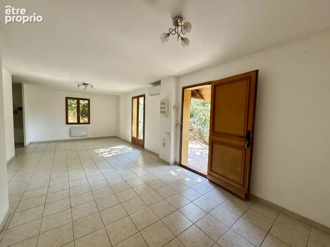 Maison 4 pièces 84 m² à vendre à Carces (83570) - photo 2