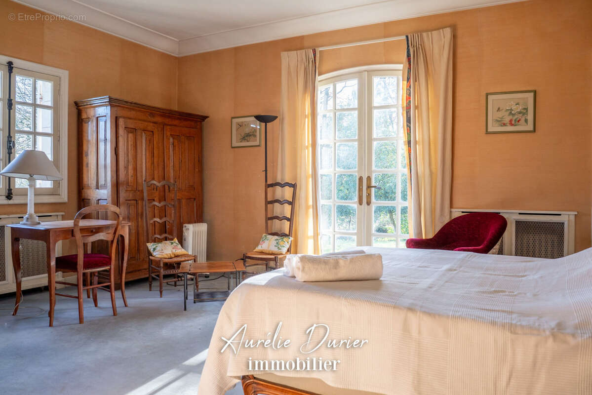 Maison à SAINT-CYR-SUR-LOIRE