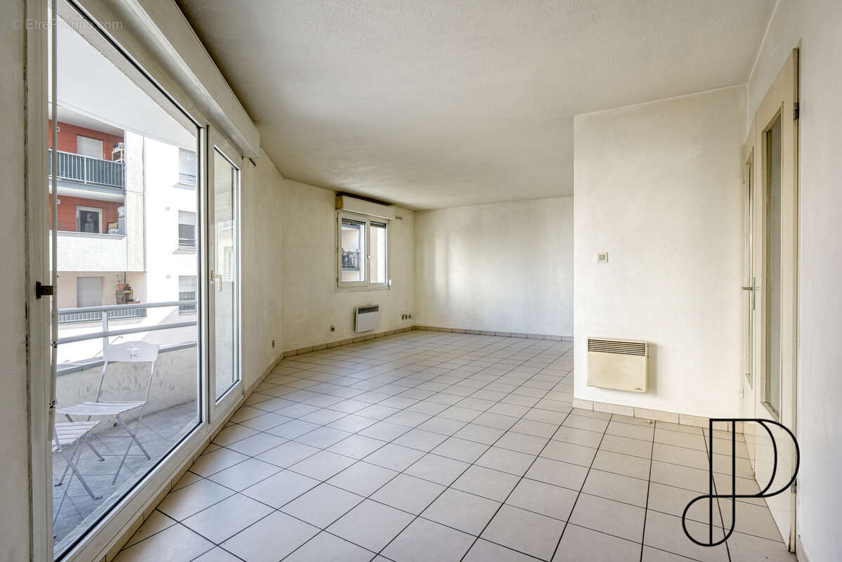 Appartement à LYON-8E