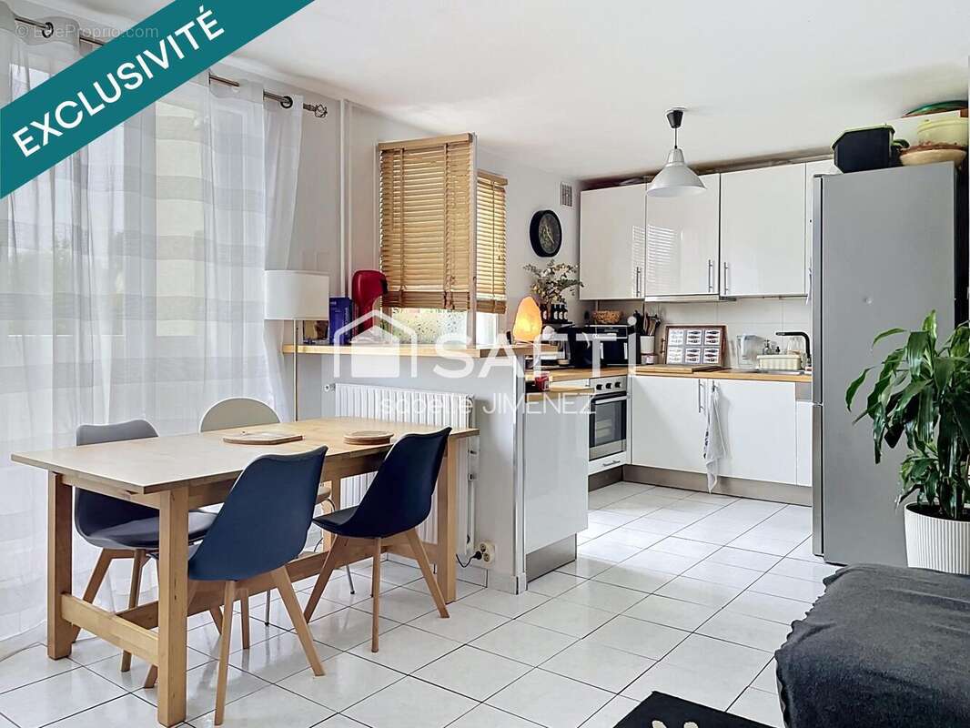 Photo 2 - Appartement à LE PLESSIS-TREVISE